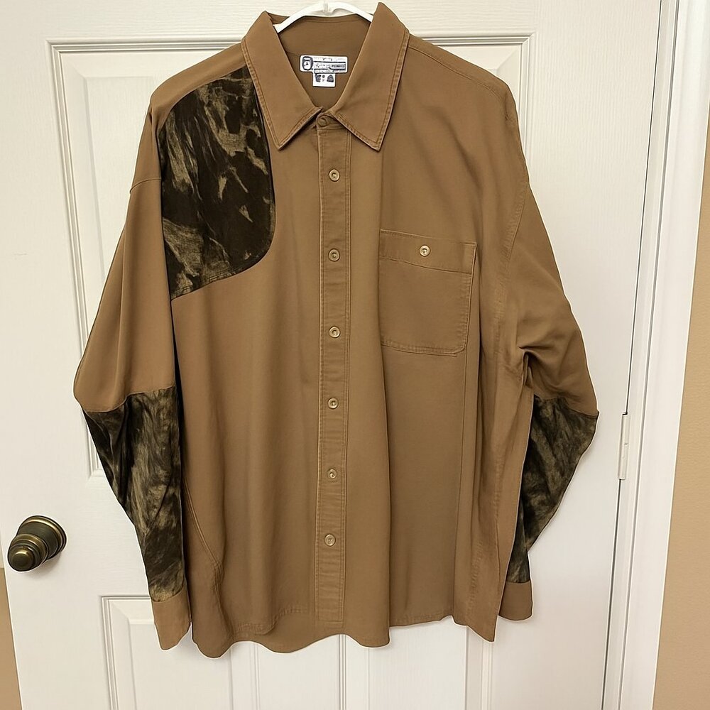 Columbia Men’s XL Shooting Hunting Shirt Olive Camo Shoulder Patch